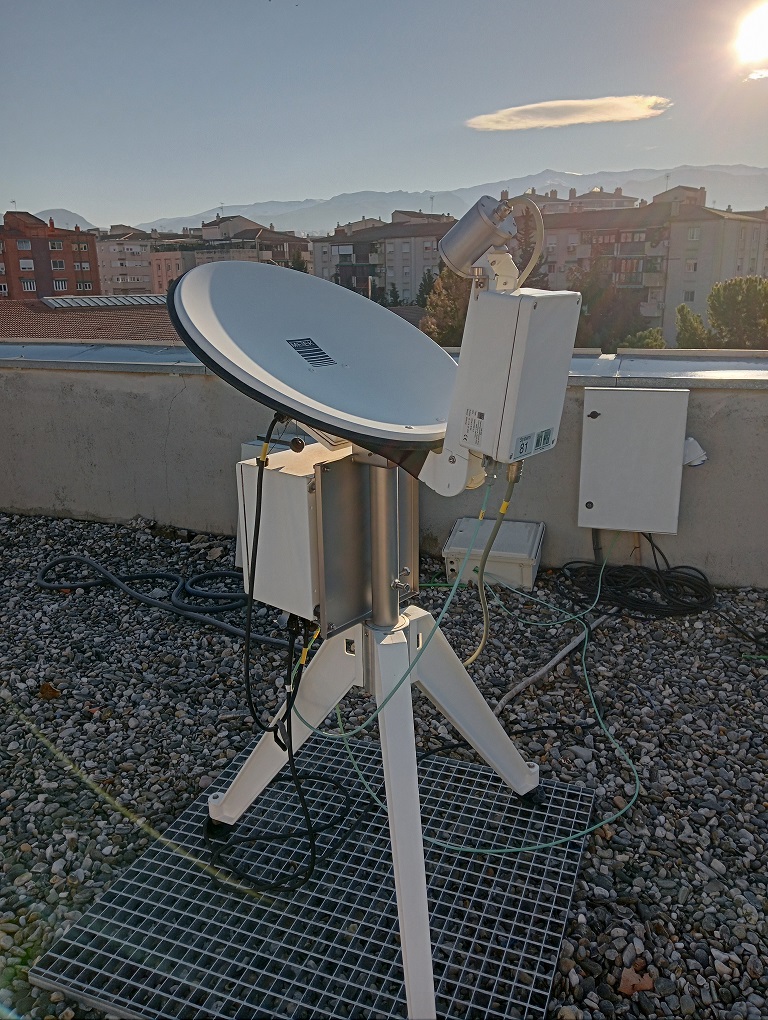 instrumento micro radar de lluvia en terraza